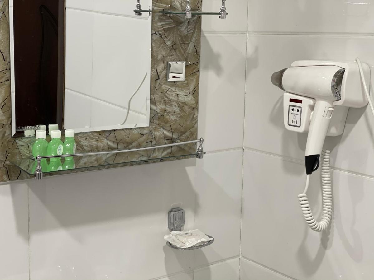 Ipak Hotel Tashkent Ngoại thất bức ảnh