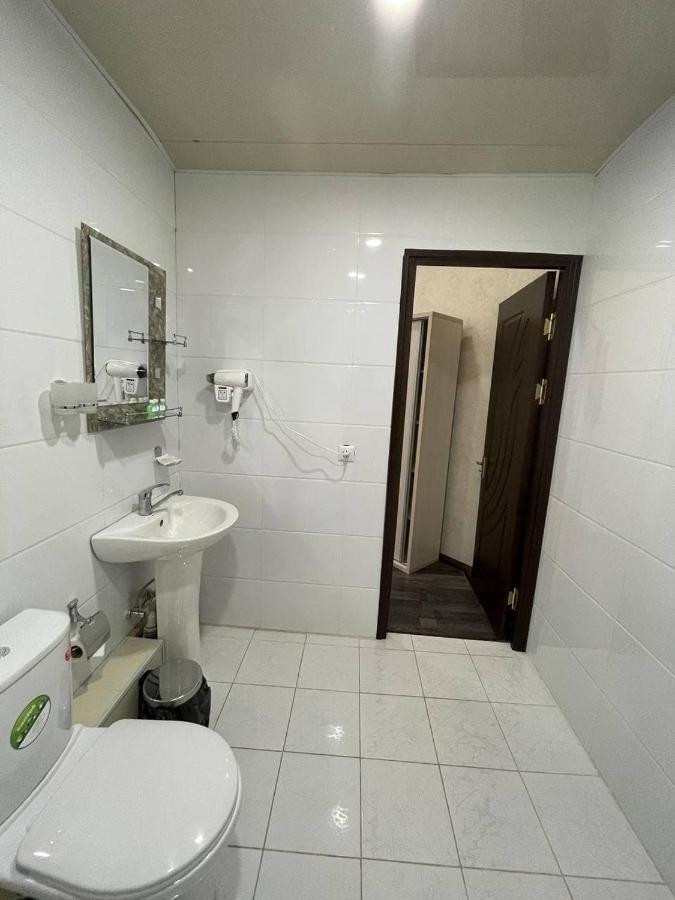 Ipak Hotel Tashkent Ngoại thất bức ảnh
