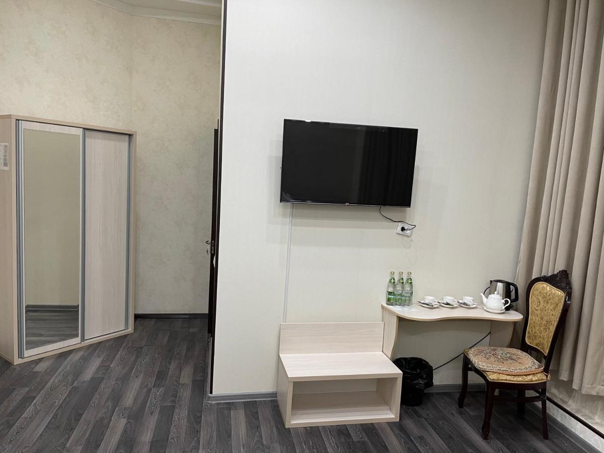 Ipak Hotel Tashkent Ngoại thất bức ảnh